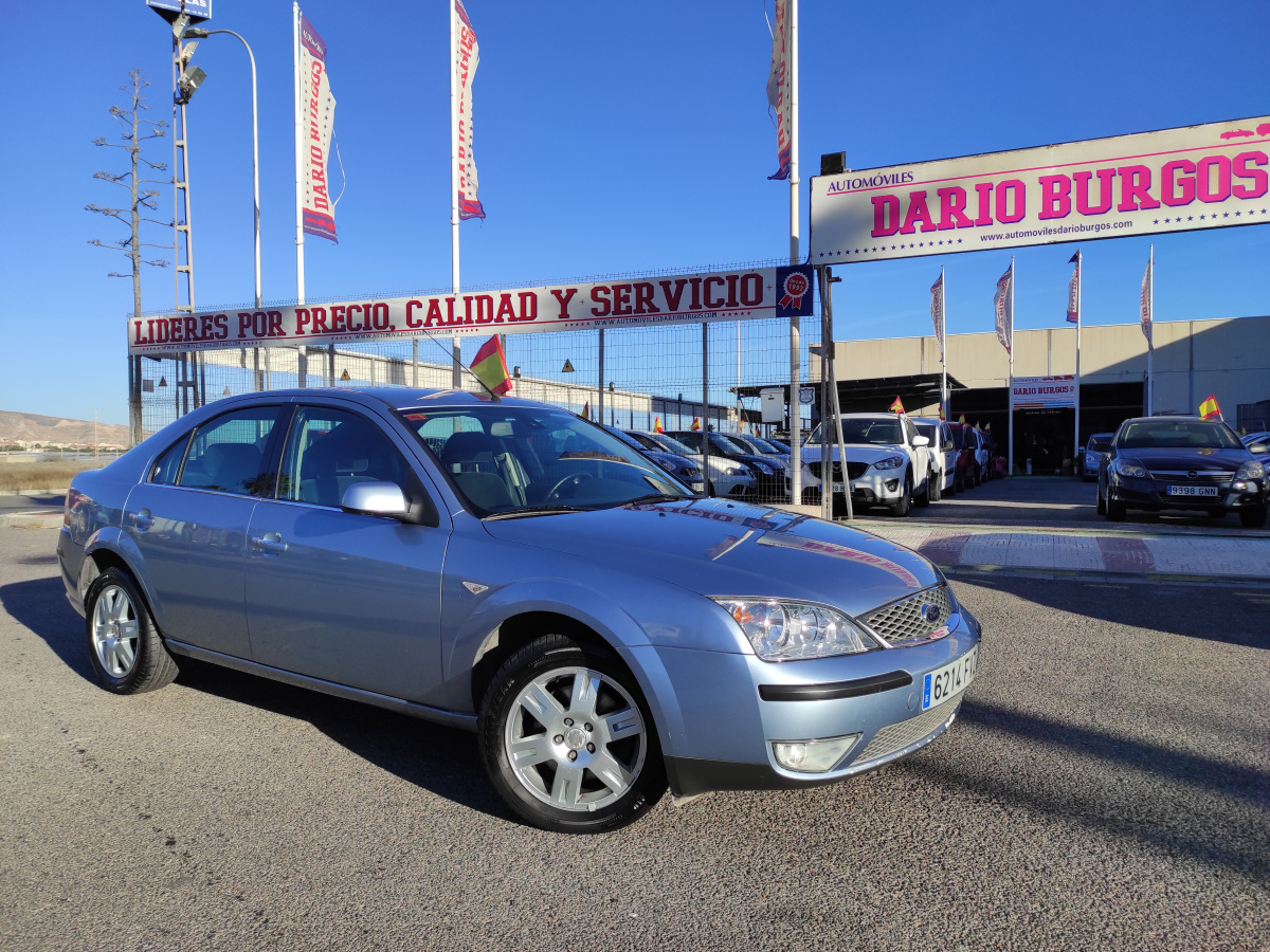 Ford Mondeo Ghía 2.0 Tdci 130 cv